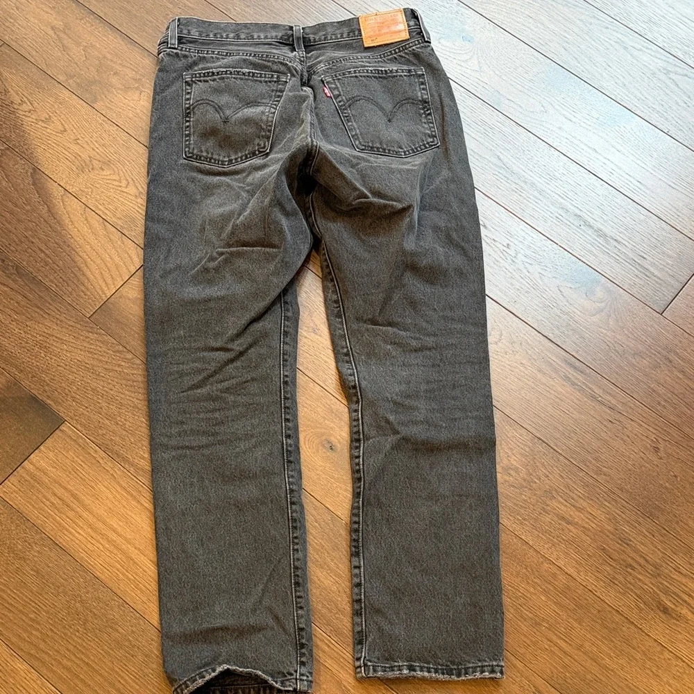 Levi’s Premium 501 28” x 30” Long Embellished Gray Jeans C11-098